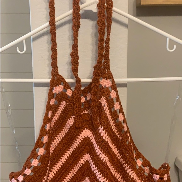 Halter crop top - Picture 2 of 3